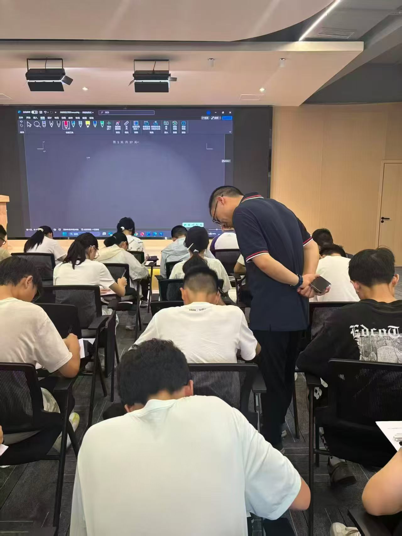 文章插图